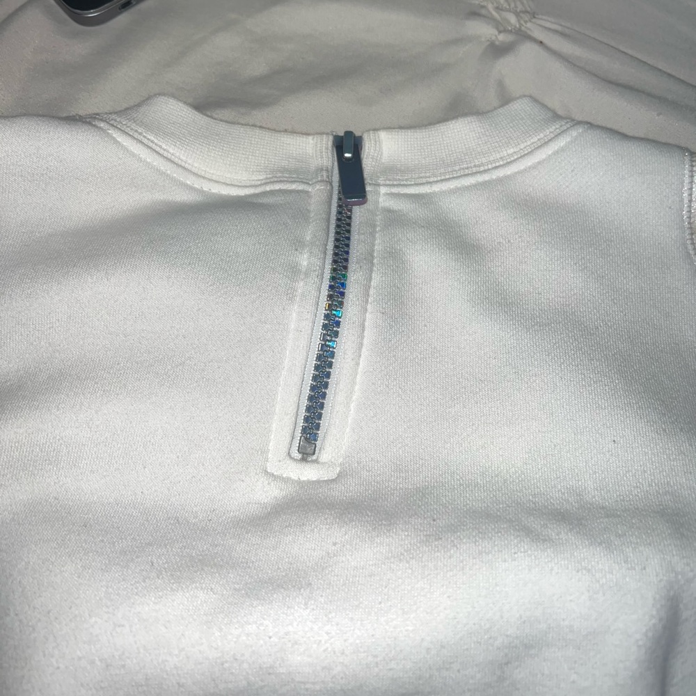 Woman’s Nike Swearshirt - Picture 6 of 6